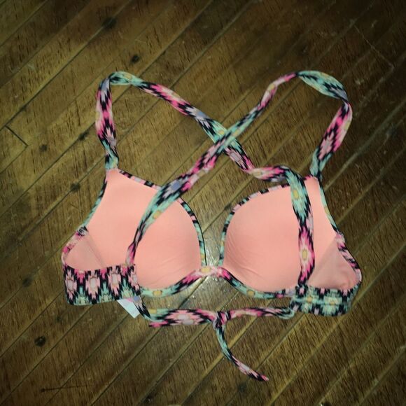 Victoria’s Secret crossover tie bikini top 34B - Picture 3 of 3